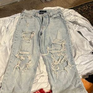 Aeropostale. mom jeans. size 6